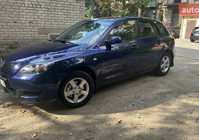 Синій Мазда 3, об'ємом двигуна 1.6 л та пробігом 243 тис. км за 4000 $, фото 1 на Automoto.ua