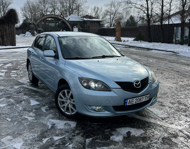 Синий Мазда 3, объемом двигателя 1.6 л и пробегом 200 тыс. км за 5200 $, фото 1 на Automoto.ua