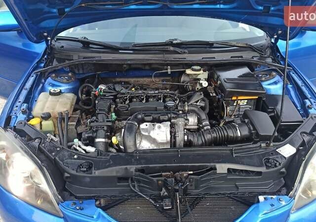 Синій Мазда 3, об'ємом двигуна 1.56 л та пробігом 358 тис. км за 3300 $, фото 1 на Automoto.ua