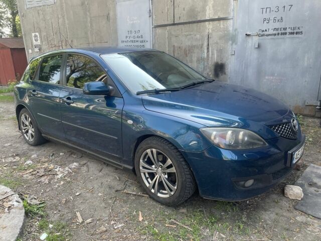 Синий Мазда 3, объемом двигателя 1.6 л и пробегом 220 тыс. км за 3600 $, фото 1 на Automoto.ua