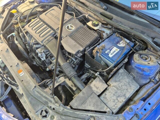 Синій Мазда 3, об'ємом двигуна 1.6 л та пробігом 214 тис. км за 5500 $, фото 1 на Automoto.ua