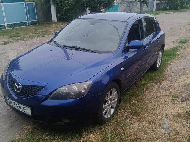 Синий Мазда 3, объемом двигателя 1.6 л и пробегом 300 тыс. км за 5000 $, фото 1 на Automoto.ua