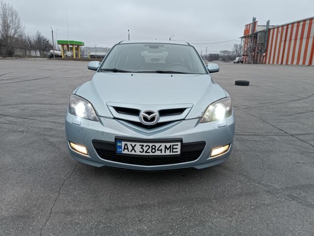 Синий Мазда 3, объемом двигателя 2 л и пробегом 310 тыс. км за 3900 $, фото 1 на Automoto.ua