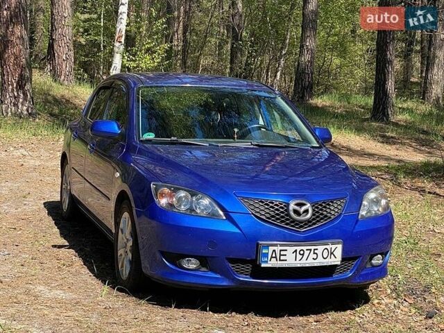 Синий Мазда 3, объемом двигателя 1.6 л и пробегом 212 тыс. км за 5500 $, фото 1 на Automoto.ua