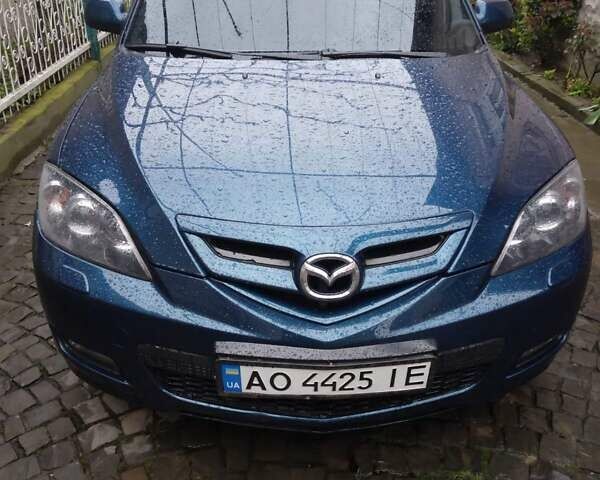 Синий Мазда 3, объемом двигателя 1.6 л и пробегом 107 тыс. км за 4500 $, фото 1 на Automoto.ua