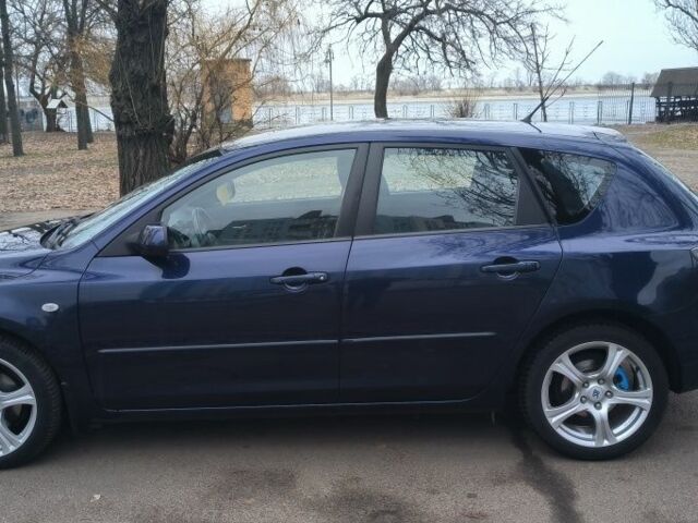 Синий Мазда 3, объемом двигателя 1.6 л и пробегом 260 тыс. км за 4008 $, фото 1 на Automoto.ua