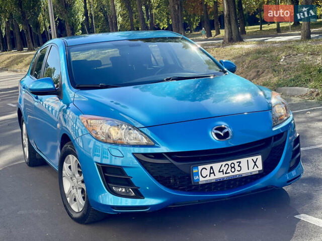 Синий Мазда 3, объемом двигателя 1.6 л и пробегом 224 тыс. км за 6400 $, фото 1 на Automoto.ua