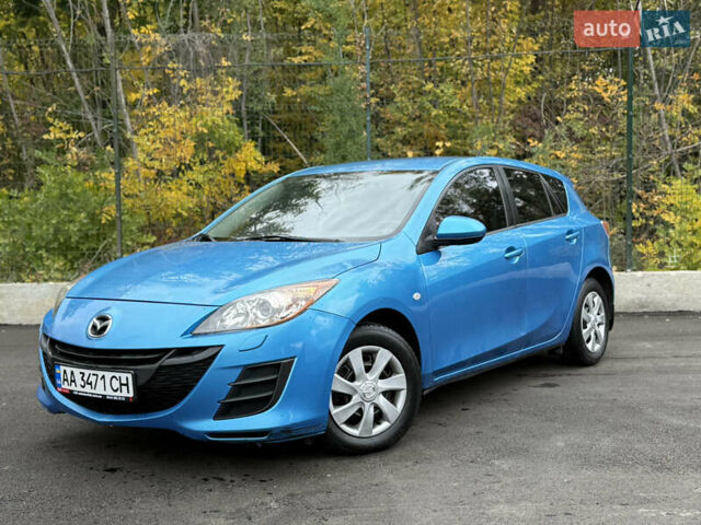 Синий Мазда 3, объемом двигателя 1.6 л и пробегом 227 тыс. км за 7500 $, фото 1 на Automoto.ua