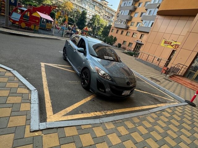 Синій Мазда 3, об'ємом двигуна 2.49 л та пробігом 130 тис. км за 8700 $, фото 1 на Automoto.ua
