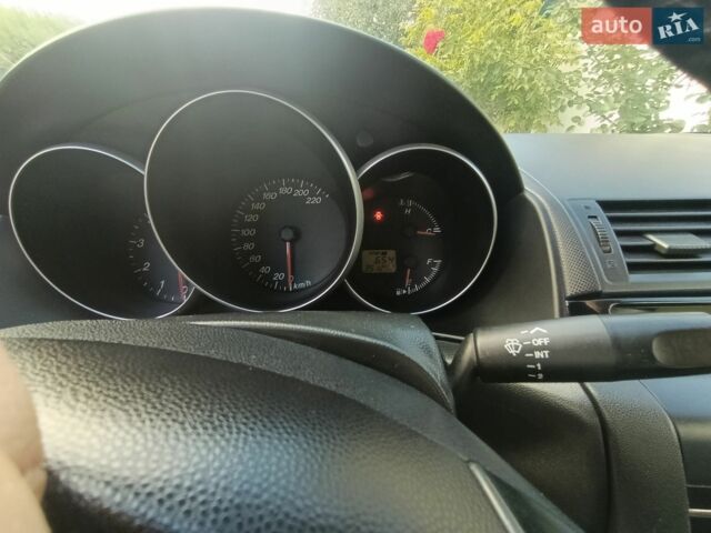 Синий Мазда 3, объемом двигателя 1.6 л и пробегом 350 тыс. км за 3500 $, фото 1 на Automoto.ua