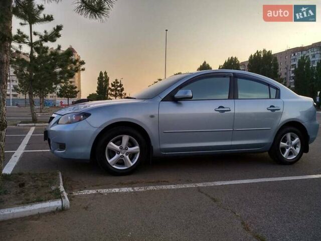 Синий Мазда 3, объемом двигателя 1.6 л и пробегом 219 тыс. км за 5000 $, фото 1 на Automoto.ua