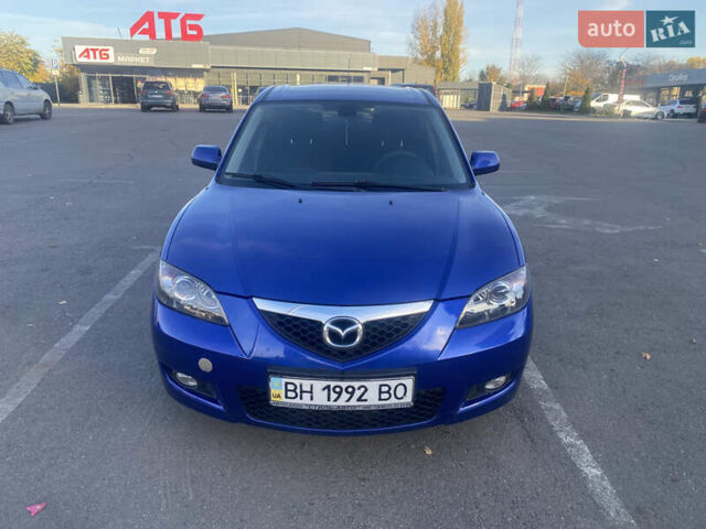 Синий Мазда 3, объемом двигателя 1.6 л и пробегом 197 тыс. км за 5500 $, фото 1 на Automoto.ua