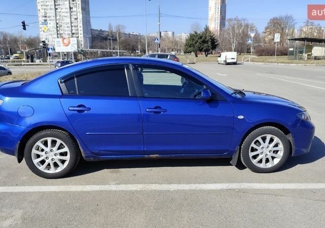 Синий Мазда 3, объемом двигателя 1.6 л и пробегом 195 тыс. км за 5500 $, фото 1 на Automoto.ua