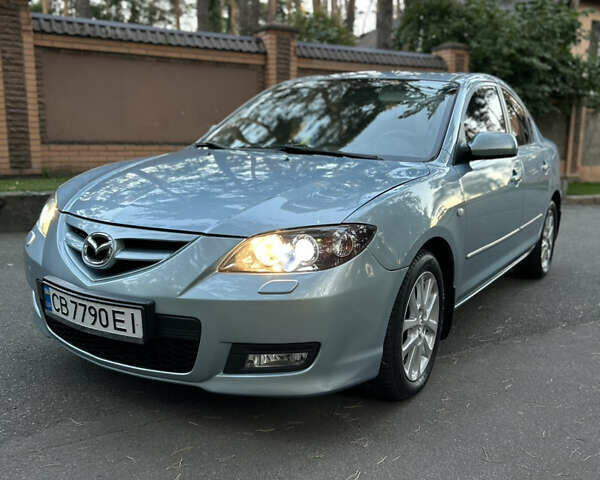 Синий Мазда 3, объемом двигателя 1.6 л и пробегом 194 тыс. км за 5500 $, фото 1 на Automoto.ua