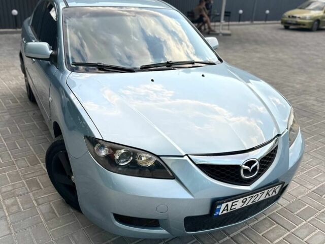 Синий Мазда 3, объемом двигателя 0 л и пробегом 250 тыс. км за 4500 $, фото 1 на Automoto.ua