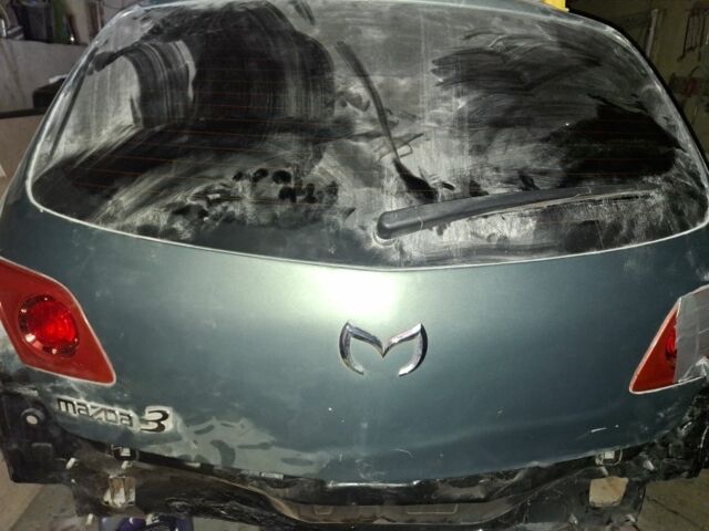 Зелений Мазда 3, об'ємом двигуна 0 л та пробігом 160 тис. км за 2800 $, фото 1 на Automoto.ua