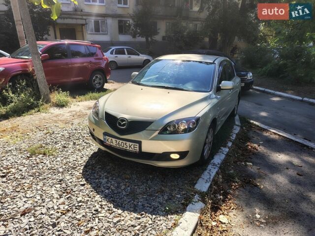 Зеленый Мазда 3, объемом двигателя 1.6 л и пробегом 260 тыс. км за 5500 $, фото 1 на Automoto.ua