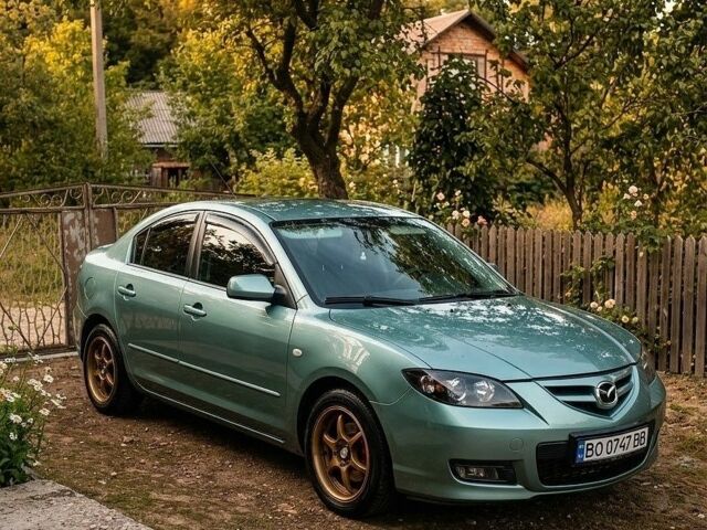 Зеленый Мазда 3, объемом двигателя 1.6 л и пробегом 287 тыс. км за 3000 $, фото 1 на Automoto.ua