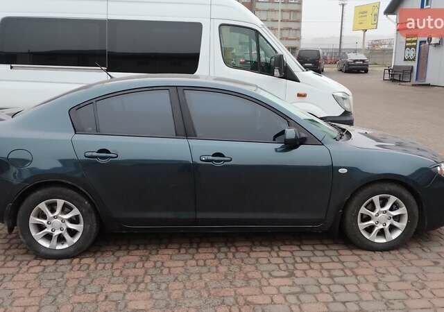 Зелений Мазда 3, об'ємом двигуна 1.6 л та пробігом 292 тис. км за 6000 $, фото 1 на Automoto.ua