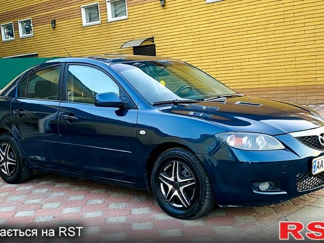 Зелений Мазда 3, об'ємом двигуна 1.6 л та пробігом 300 тис. км за 4950 $, фото 1 на Automoto.ua
