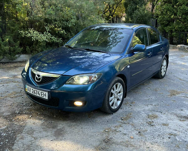Зеленый Мазда 3, объемом двигателя 1.6 л и пробегом 299 тыс. км за 4600 $, фото 1 на Automoto.ua
