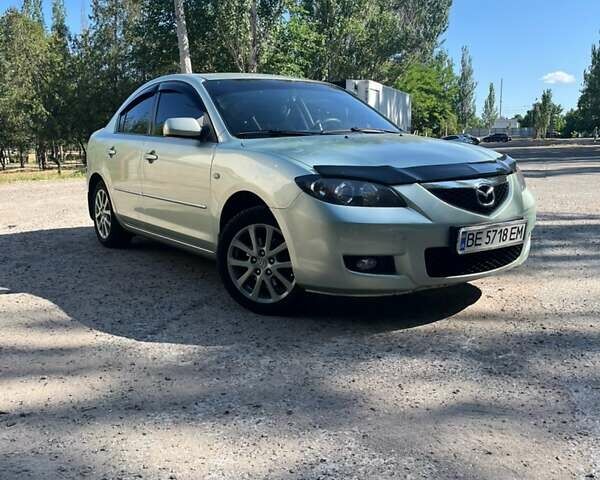 Зелений Мазда 3, об'ємом двигуна 1.6 л та пробігом 275 тис. км за 6200 $, фото 1 на Automoto.ua