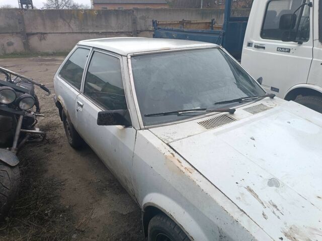 Білий Мазда 323, об'ємом двигуна 1.3 л та пробігом 3 тис. км за 356 $, фото 1 на Automoto.ua