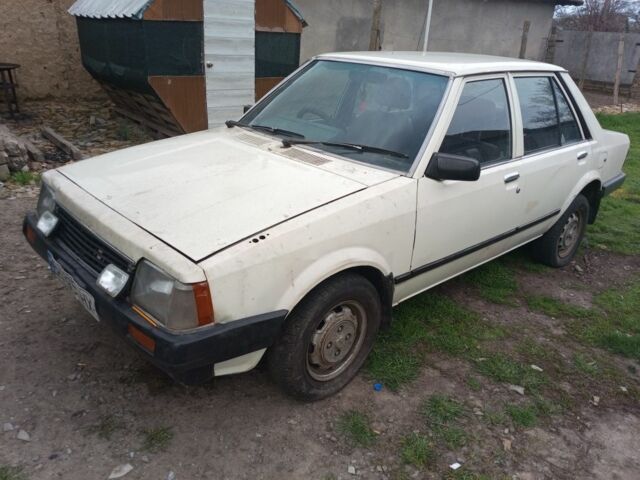 Белый Мазда 323, объемом двигателя 1.5 л и пробегом 40 тыс. км за 183 $, фото 1 на Automoto.ua