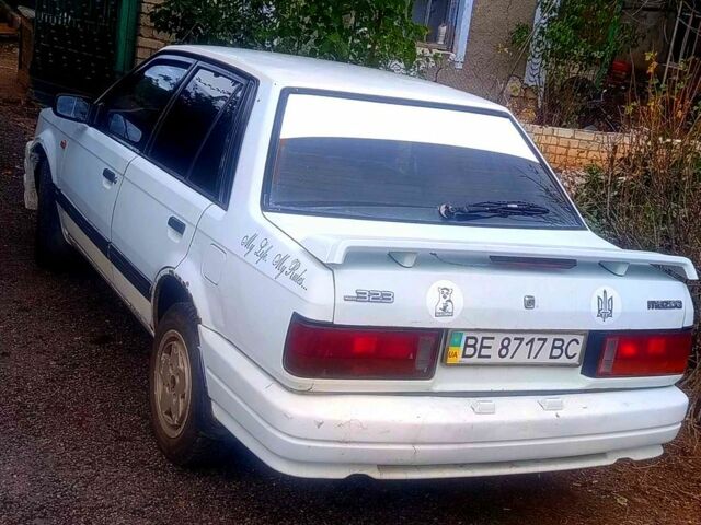 Білий Мазда 323, об'ємом двигуна 1.5 л та пробігом 0 тис. км за 700 $, фото 1 на Automoto.ua