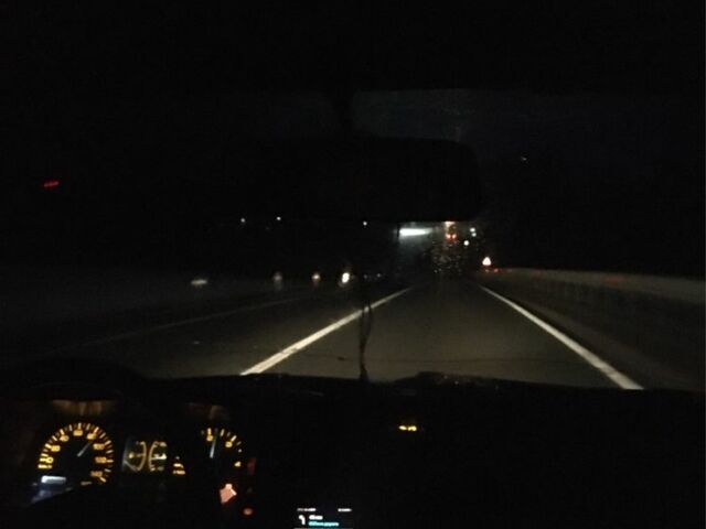 Белый Мазда 323, объемом двигателя 1.7 л и пробегом 300 тыс. км за 1200 $, фото 1 на Automoto.ua