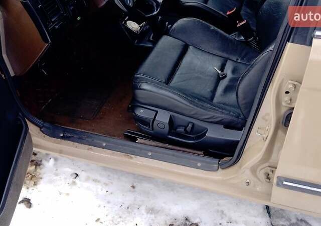 Бежевий Мазда 323, об'ємом двигуна 1.7 л та пробігом 156 тис. км за 1100 $, фото 1 на Automoto.ua