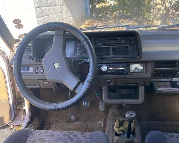 Фіолетовий Мазда 323, об'ємом двигуна 1.3 л та пробігом 120 тис. км за 959 $, фото 1 на Automoto.ua