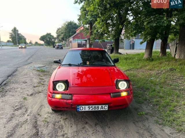 Червоний Мазда 323, об'ємом двигуна 1.6 л та пробігом 160 тис. км за 1600 $, фото 1 на Automoto.ua