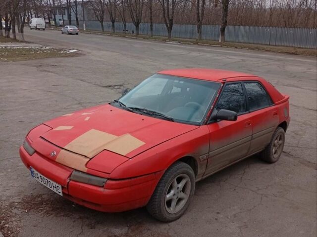 Красный Мазда 323, объемом двигателя 1.6 л и пробегом 120 тыс. км за 1600 $, фото 1 на Automoto.ua