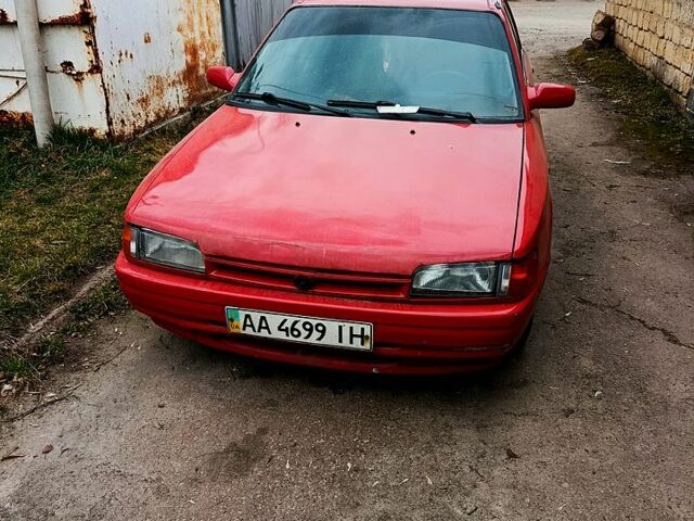 Красный Мазда 323, объемом двигателя 1.6 л и пробегом 0 тыс. км за 550 $, фото 1 на Automoto.ua