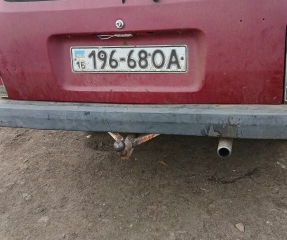 Красный Мазда 323, объемом двигателя 0 л и пробегом 32 тыс. км за 615 $, фото 1 на Automoto.ua