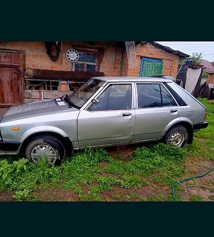 Мазда 323, объемом двигателя 1.5 л и пробегом 200 тыс. км за 200 $, фото 1 на Automoto.ua