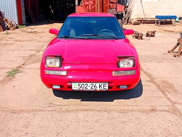 Мазда 323, объемом двигателя 1.6 л и пробегом 303 тыс. км за 1000 $, фото 1 на Automoto.ua