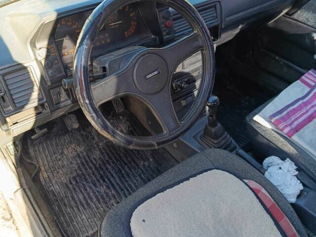 Сірий Мазда 323, об'ємом двигуна 0 л та пробігом 111 тис. км за 1000 $, фото 1 на Automoto.ua