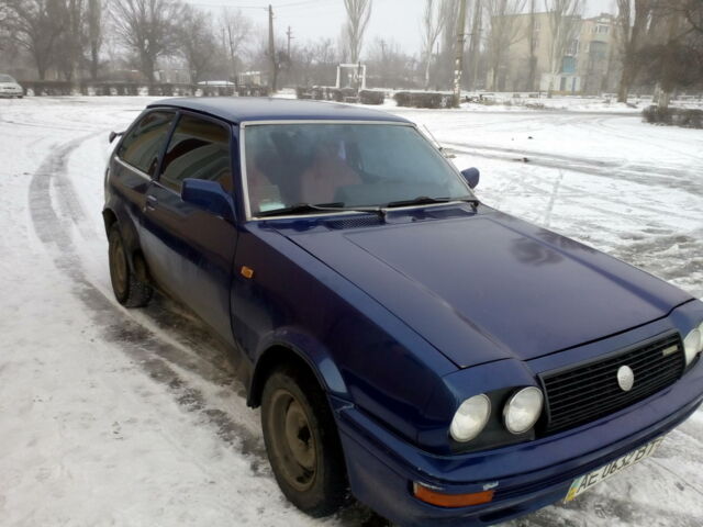 Синий Мазда 323, объемом двигателя 1.6 л и пробегом 225 тыс. км за 1500 $, фото 1 на Automoto.ua