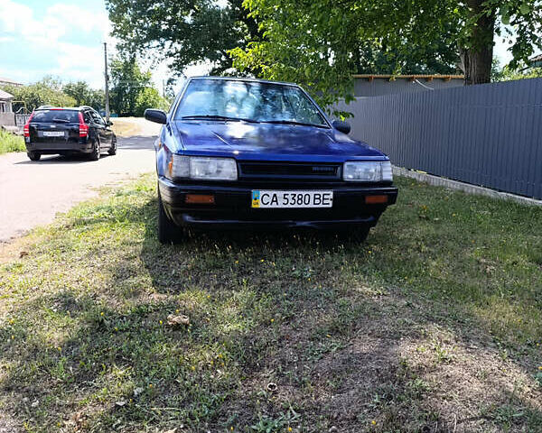 Синій Мазда 323, об'ємом двигуна 1.6 л та пробігом 500 тис. км за 650 $, фото 1 на Automoto.ua