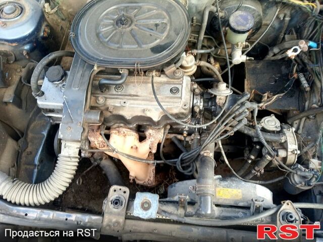 Синий Мазда 323, объемом двигателя 1.3 л и пробегом 0 тыс. км за 250 $, фото 1 на Automoto.ua