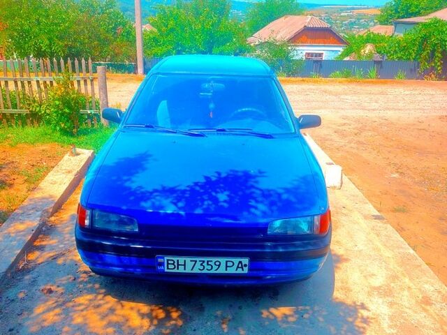 Синий Мазда 323, объемом двигателя 1.6 л и пробегом 0 тыс. км за 1250 $, фото 1 на Automoto.ua