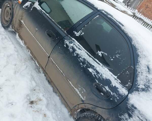 Синій Мазда 323, об'ємом двигуна 1.5 л та пробігом 100 тис. км за 420 $, фото 1 на Automoto.ua