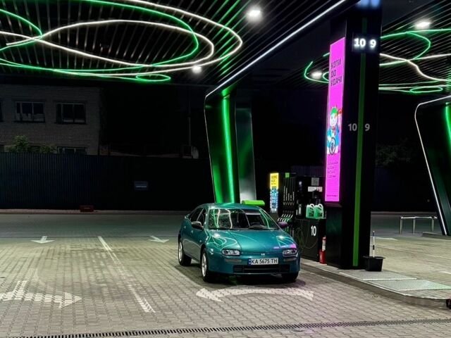 Зелений Мазда 323, об'ємом двигуна 1.49 л та пробігом 273 тис. км за 2500 $, фото 1 на Automoto.ua