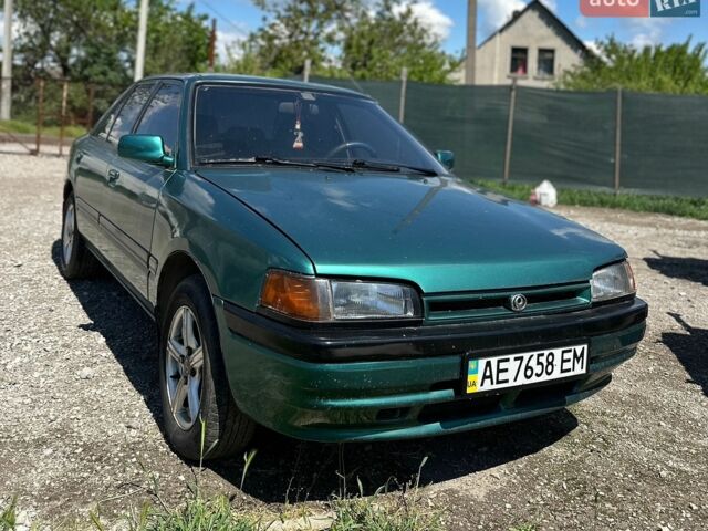 Зелений Мазда 323, об'ємом двигуна 1.6 л та пробігом 180 тис. км за 2500 $, фото 1 на Automoto.ua