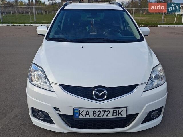 Белый Мазда 5, объемом двигателя 2 л и пробегом 277 тыс. км за 7500 $, фото 1 на Automoto.ua
