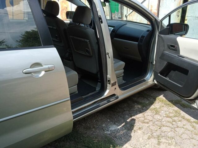 Сірий Мазда 5, об'ємом двигуна 1.8 л та пробігом 215 тис. км за 5574 $, фото 1 на Automoto.ua