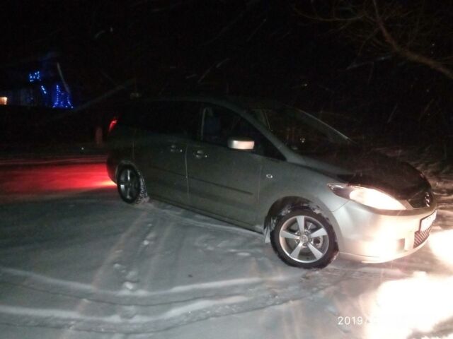 Сірий Мазда 5, об'ємом двигуна 2 л та пробігом 209 тис. км за 2800 $, фото 1 на Automoto.ua