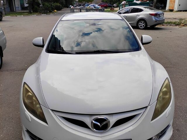 Білий Мазда 6, об'ємом двигуна 2 л та пробігом 160 тис. км за 5000 $, фото 1 на Automoto.ua